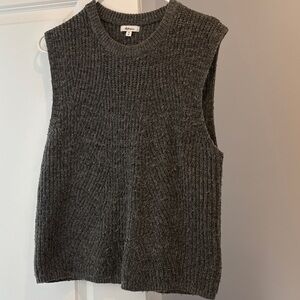 Gray Knit Sleeveless vest